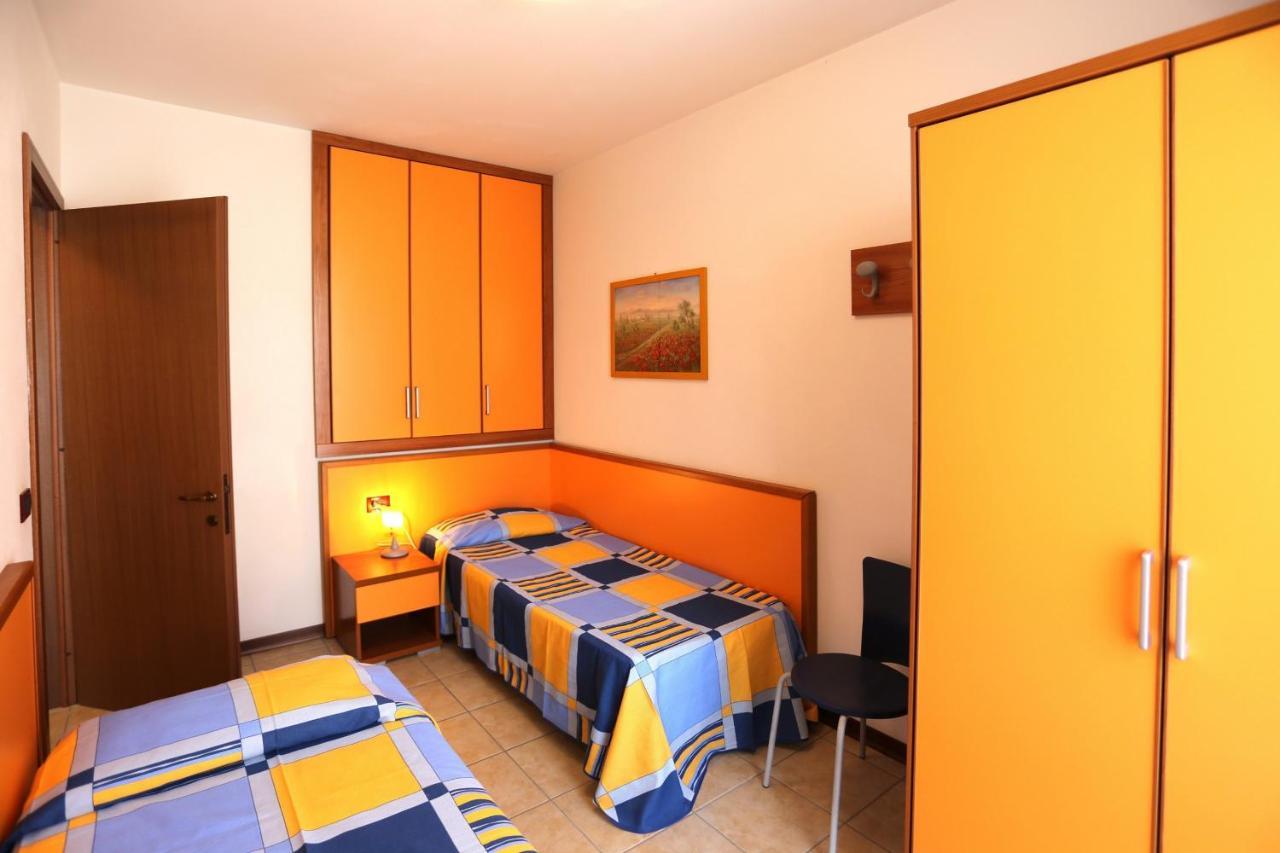 Quercia Lido Altanea Apartment Каорле Екстериор снимка